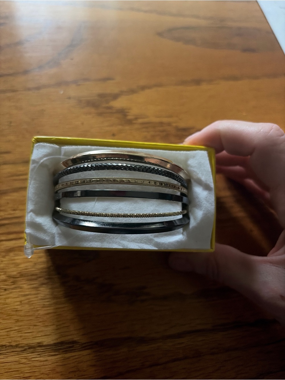 ✨Vintage NIB Liz Claiborne 6pc Stackable Bangle Set✨